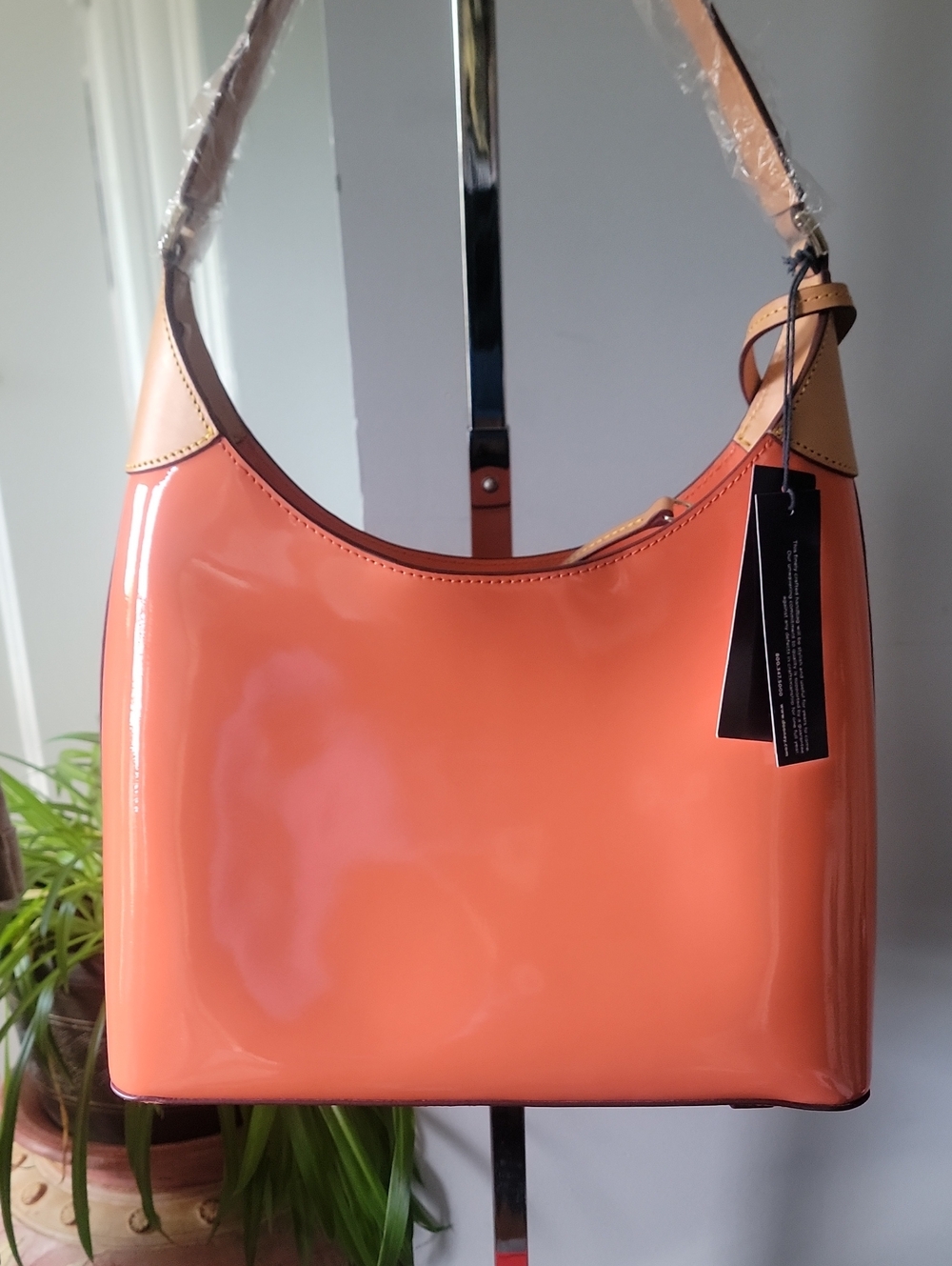 🧡DOONEY & BOURKE ORANGE PATENT LEATHER HOBO SHOULDER BAG - Picture 8 of 10